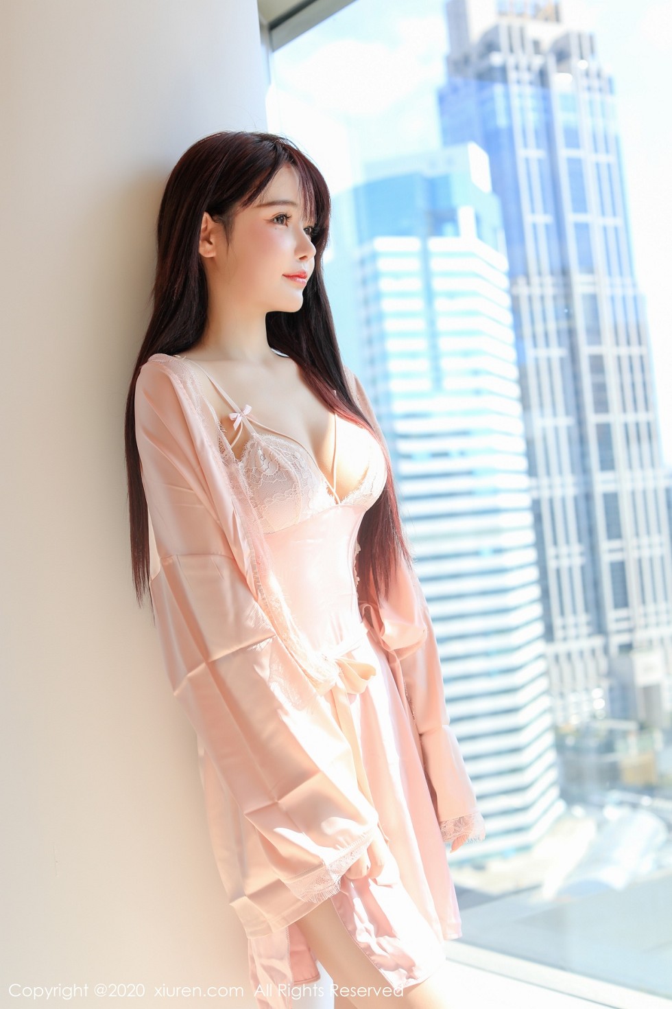 XiuRen嫩模南初妹妹私房粉色吊带蕾丝睡衣秀完美身材雪白娇嫩魅惑套图写真