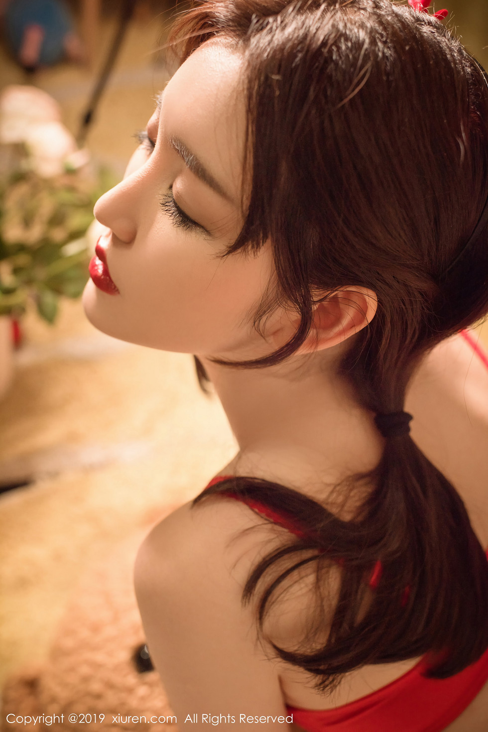 XiuRen女神沈梦瑶圣诞礼物主题红色飘带裹身秀火辣身材极致魅惑套图写真